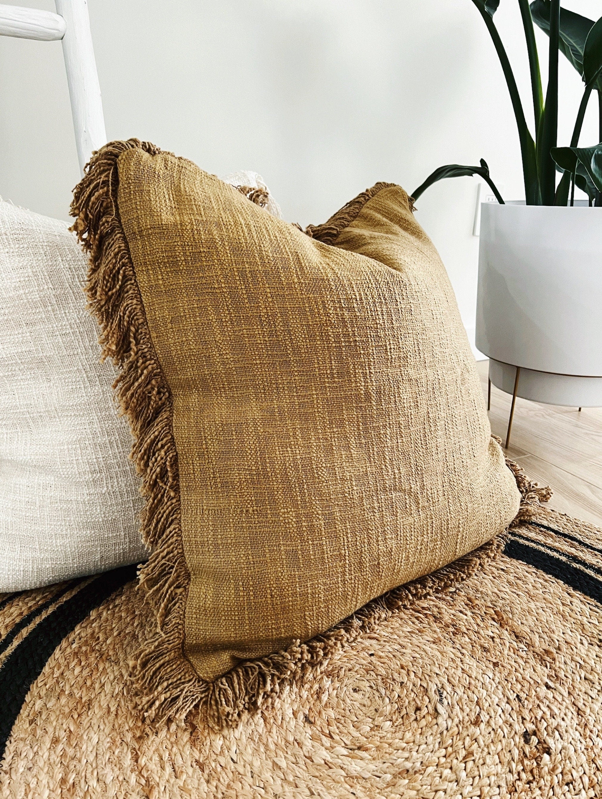 Linen Lumbar Pillows – theHOMEmind